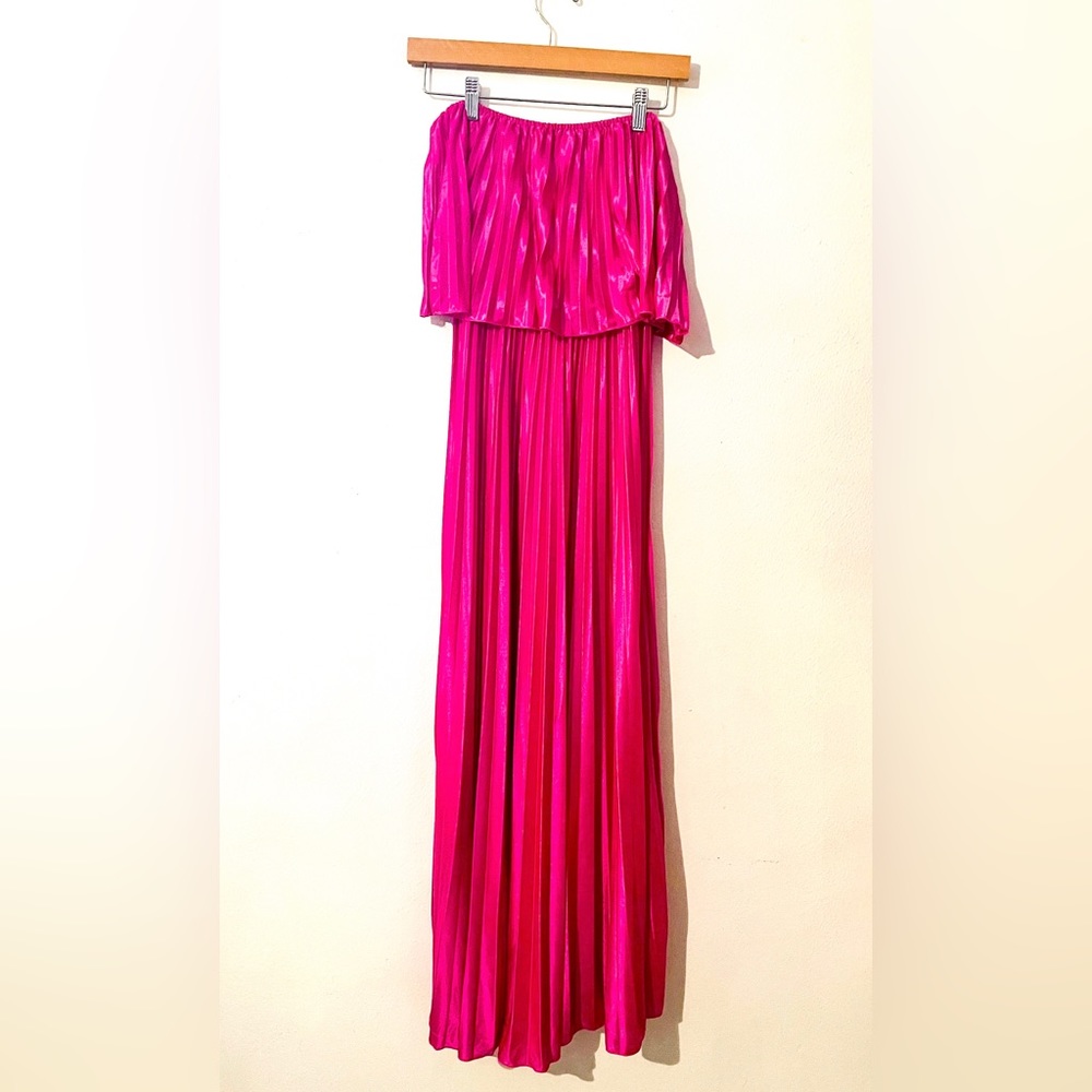 Stunning Vintage Fuchsia Off-Shoulder Pleated Dress